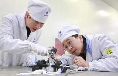 敢為中國(guó)先!博士導(dǎo)師攻克超材料技術(shù),為殲20發(fā)動(dòng)機(jī)減輕10%負(fù)擔(dān)